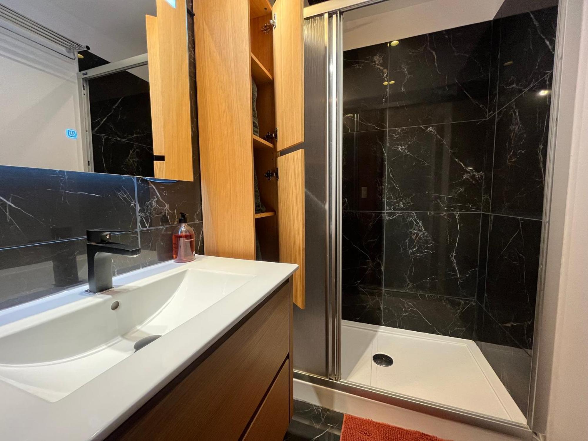 Les Rives Remoises Apartamento Reims Exterior foto